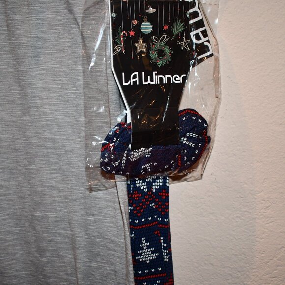 LA Winner Christmas Leggings - 2 pair Blue/Gray - and Scrunchie - Sz Small - NWT - Picture 2 of 5